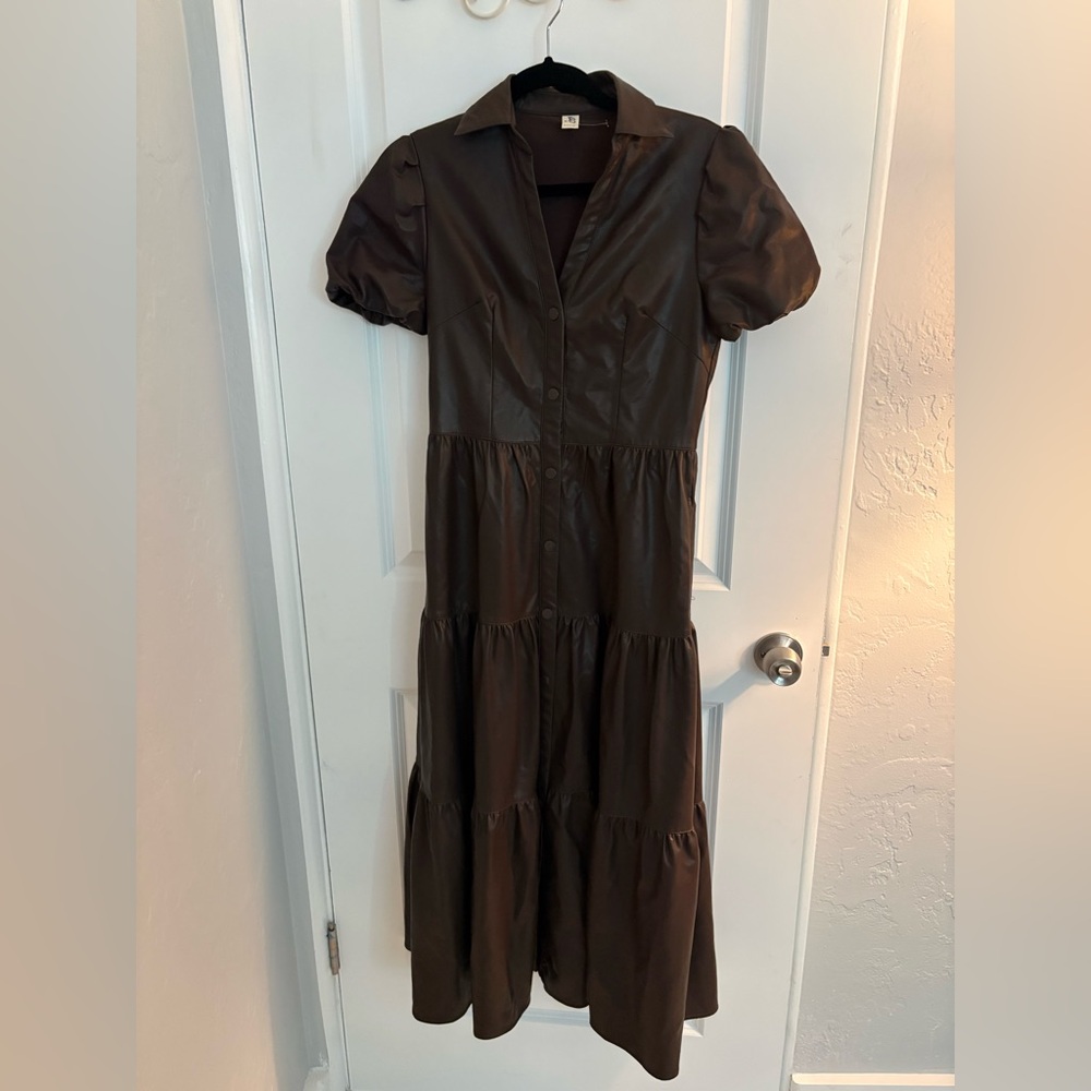 JS71 Puff-Sleeve Tiered Faux Leather Maxi Dress in Dark Brown est. size small